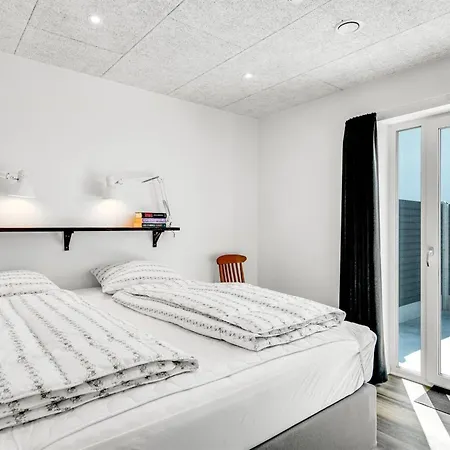 Holiday home Unge - 75m From The Sea By Interhome