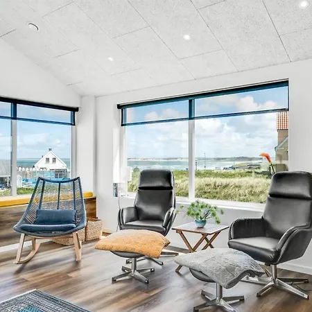 Unge - 75m From The Sea By Interhome Semesterbostad *